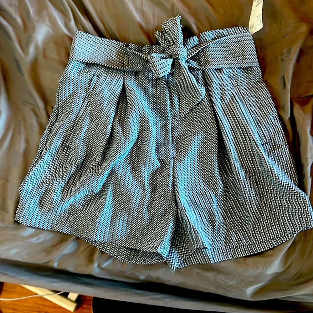 H and m shorts